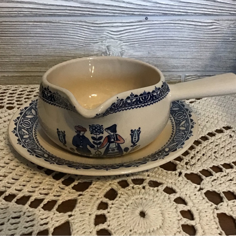 Johnson Bros. hearts and Flowers Gravy Boat